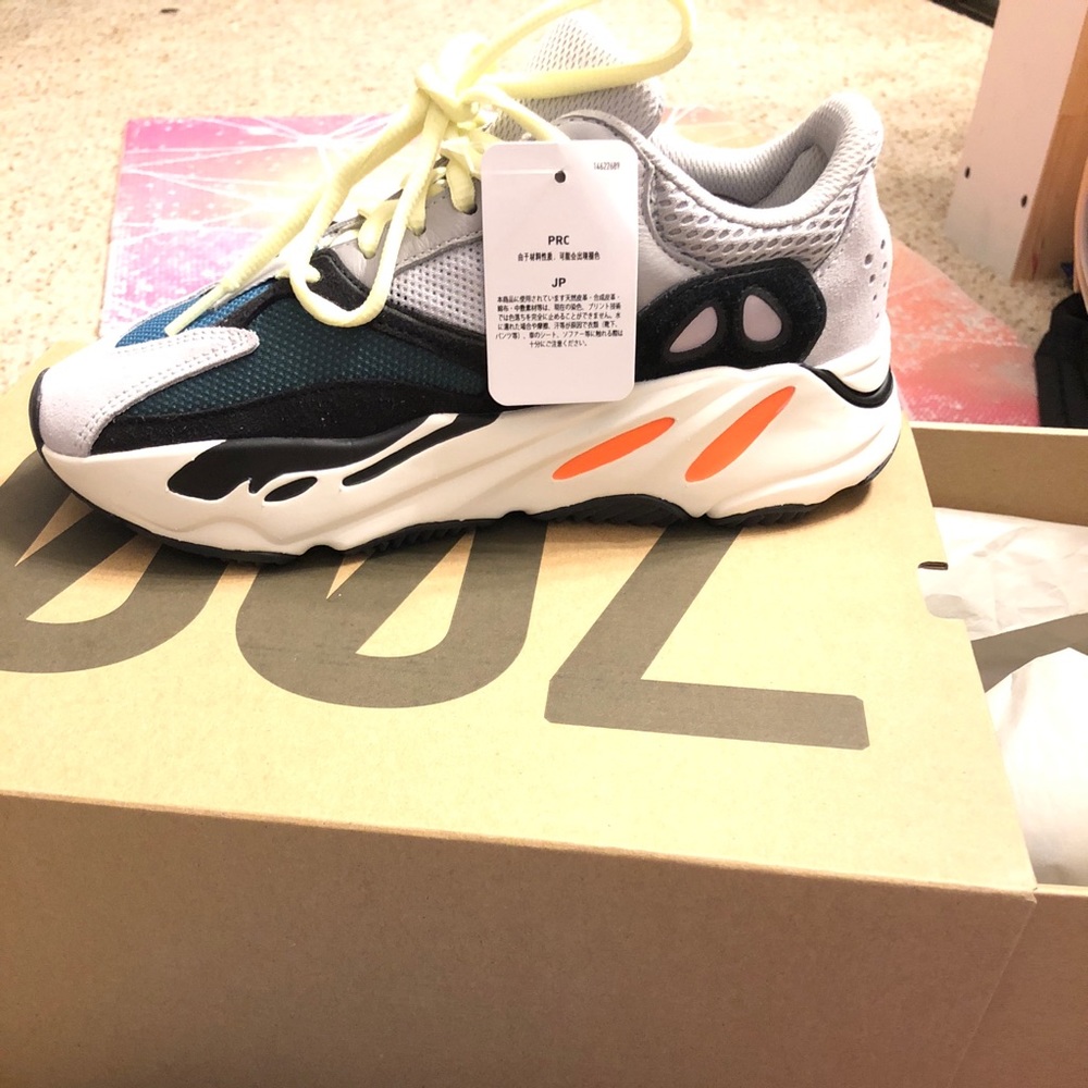 Yeezy 700